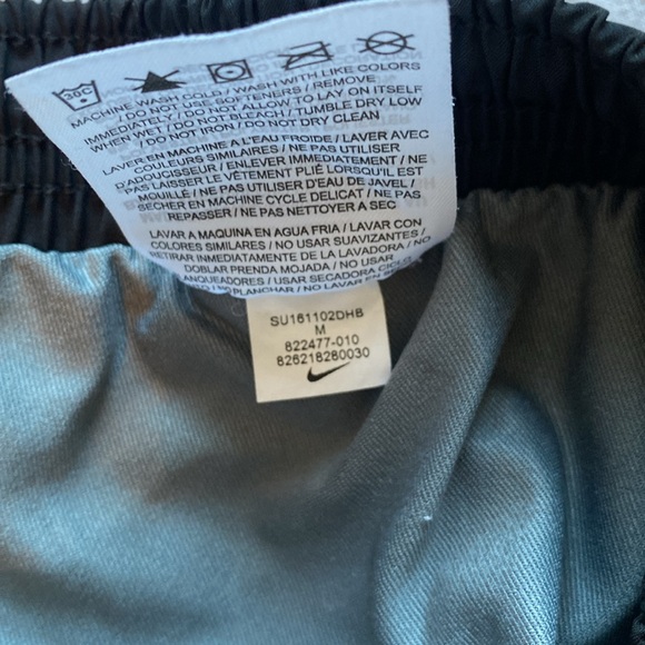 Nike running shorts women with attached shorts - Picture 6 of 11